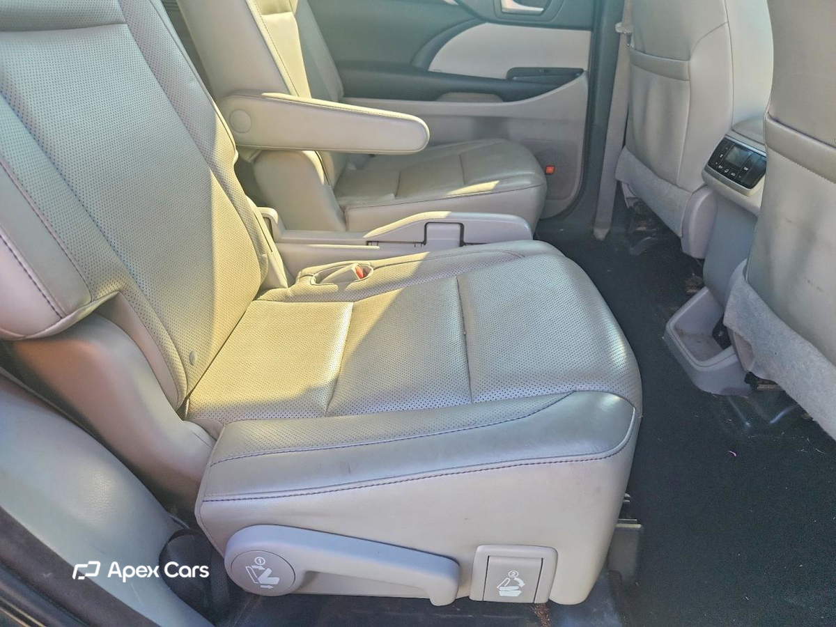 Toyota Highlander 2015