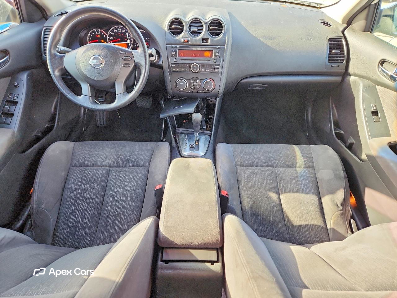 Nissan Altima 2010