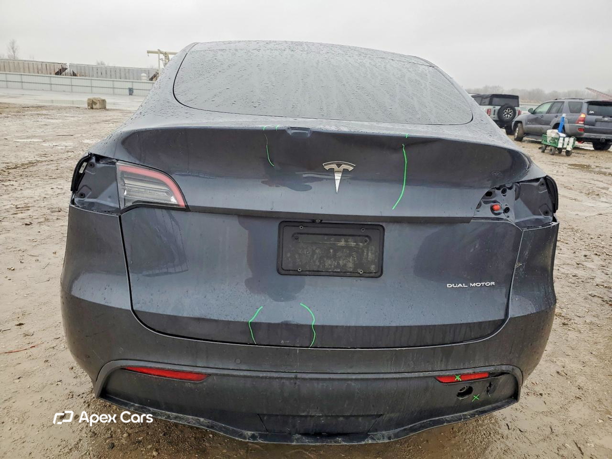 Tesla Model Y 2021