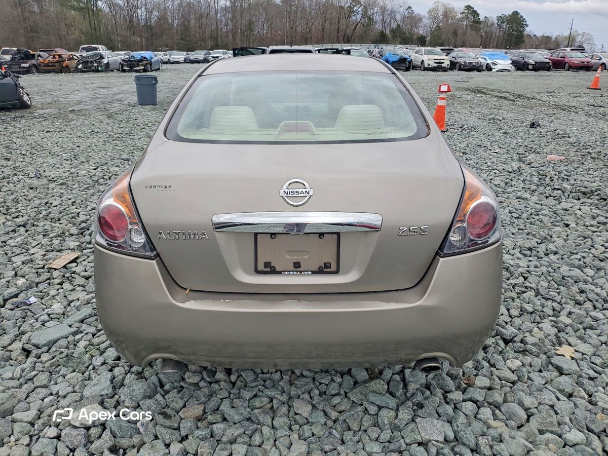 Nissan Altima 2012