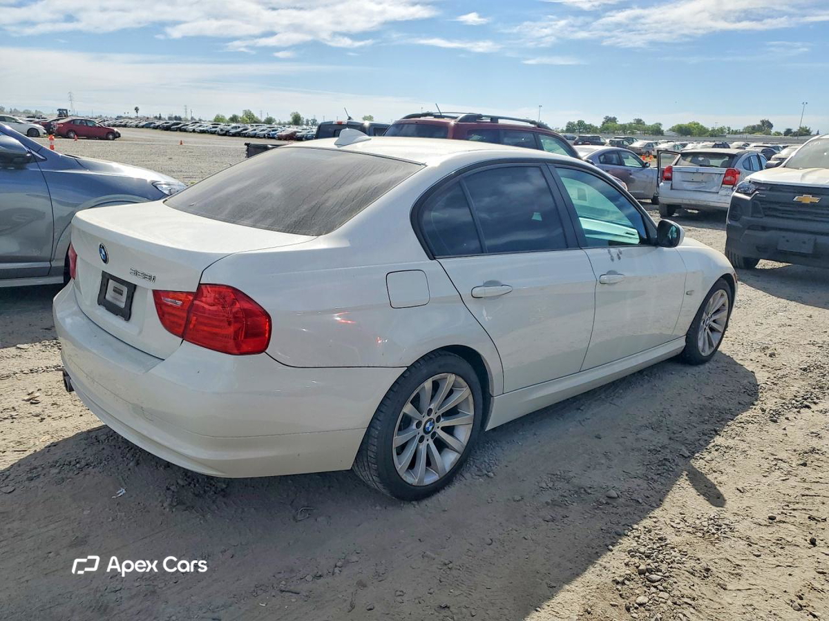 BMW Series 3 2011