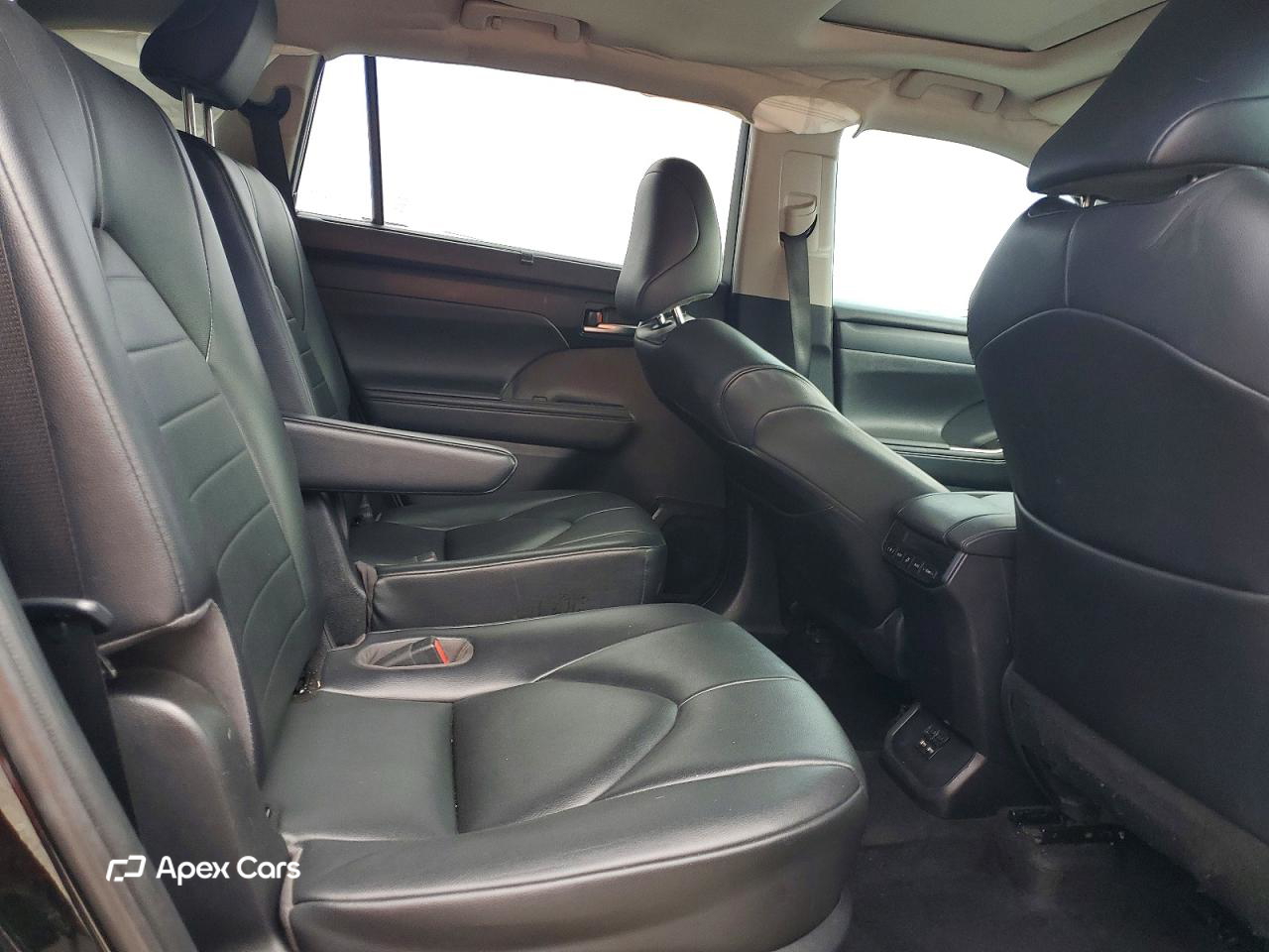 Toyota Highlander 2021