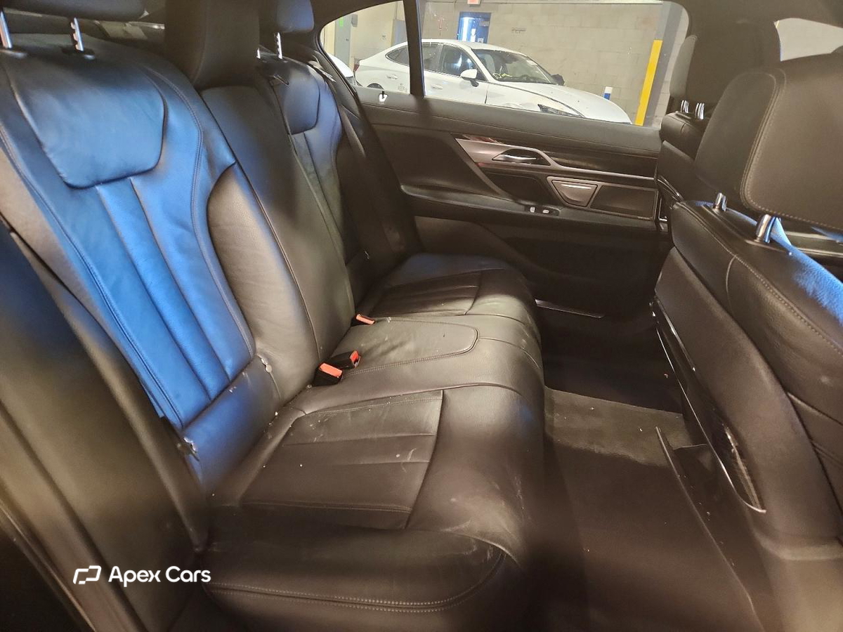 BMW Series 7 2019