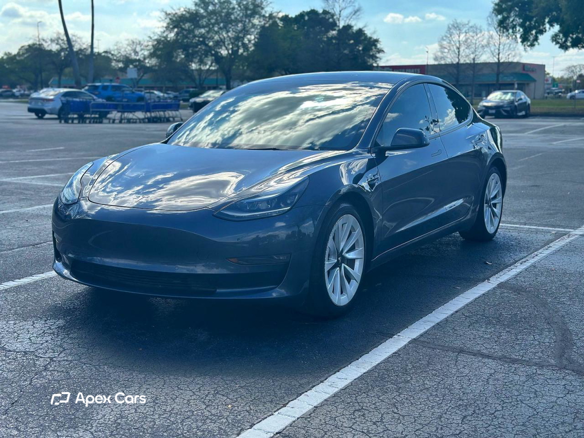 Tesla Model 3 2022