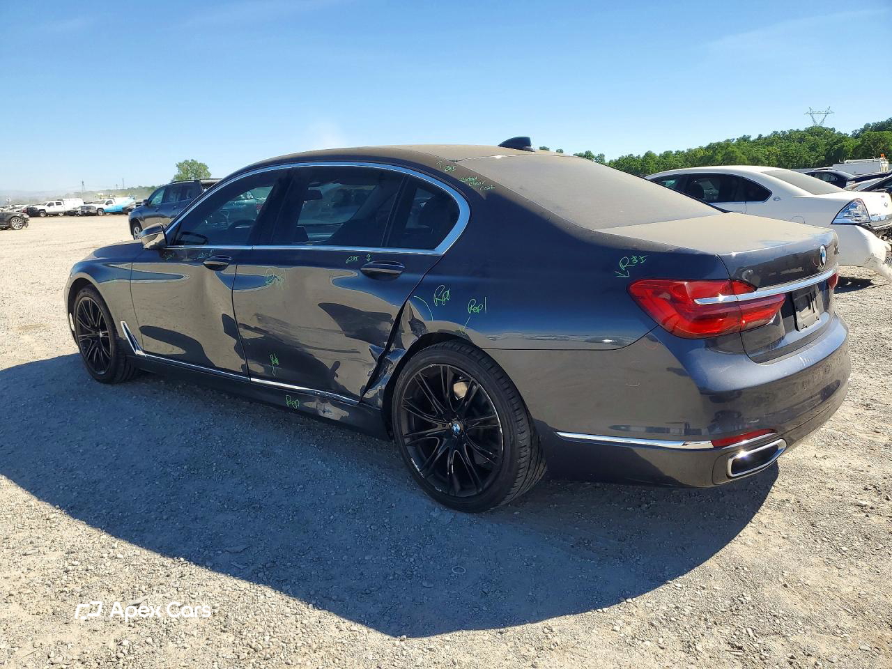 BMW Series 7 2016