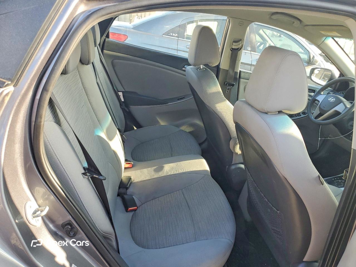 Hyundai Accent 2015