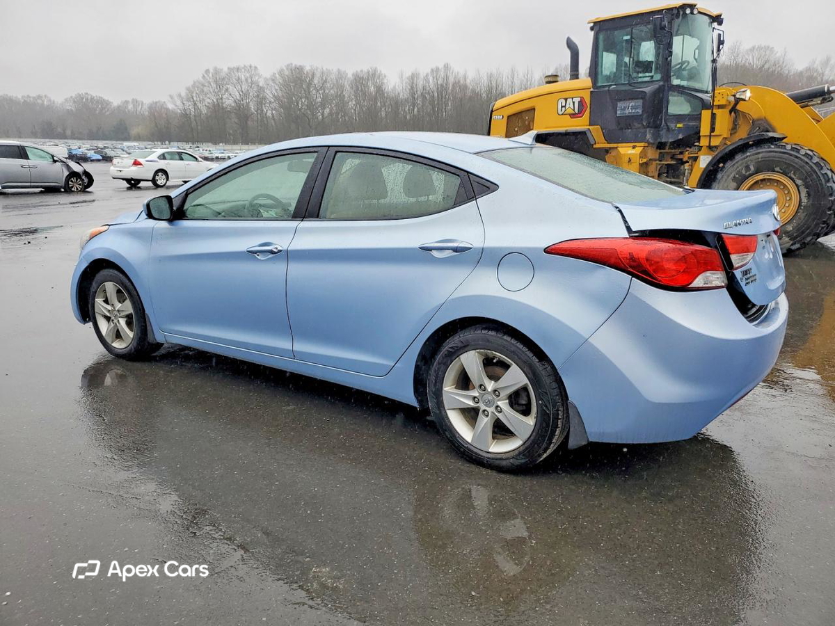 Hyundai Elantra 2012