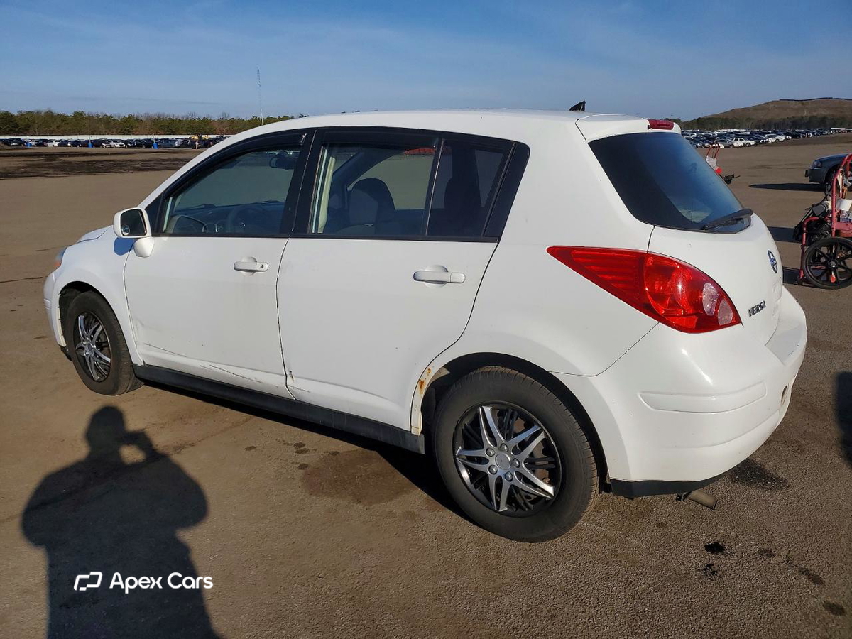 Nissan Versa 2011