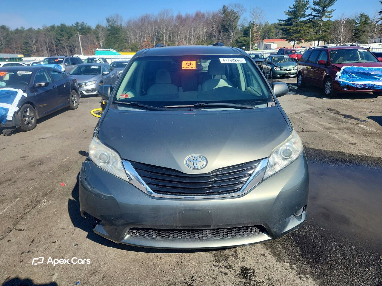 Toyota Sienna 2011