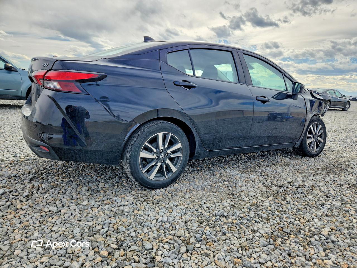 Nissan Versa 2021