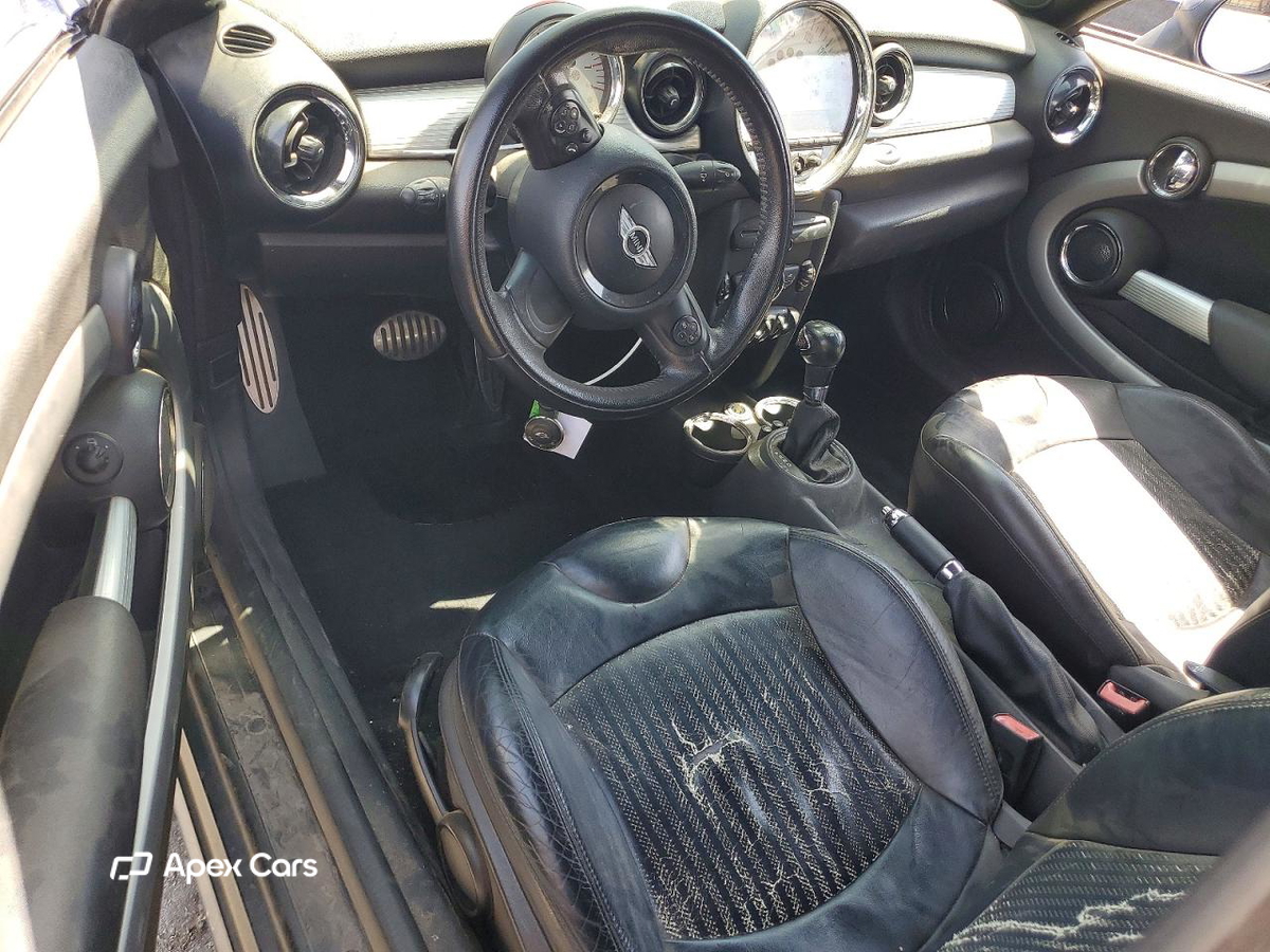 MINI Cooper 2012