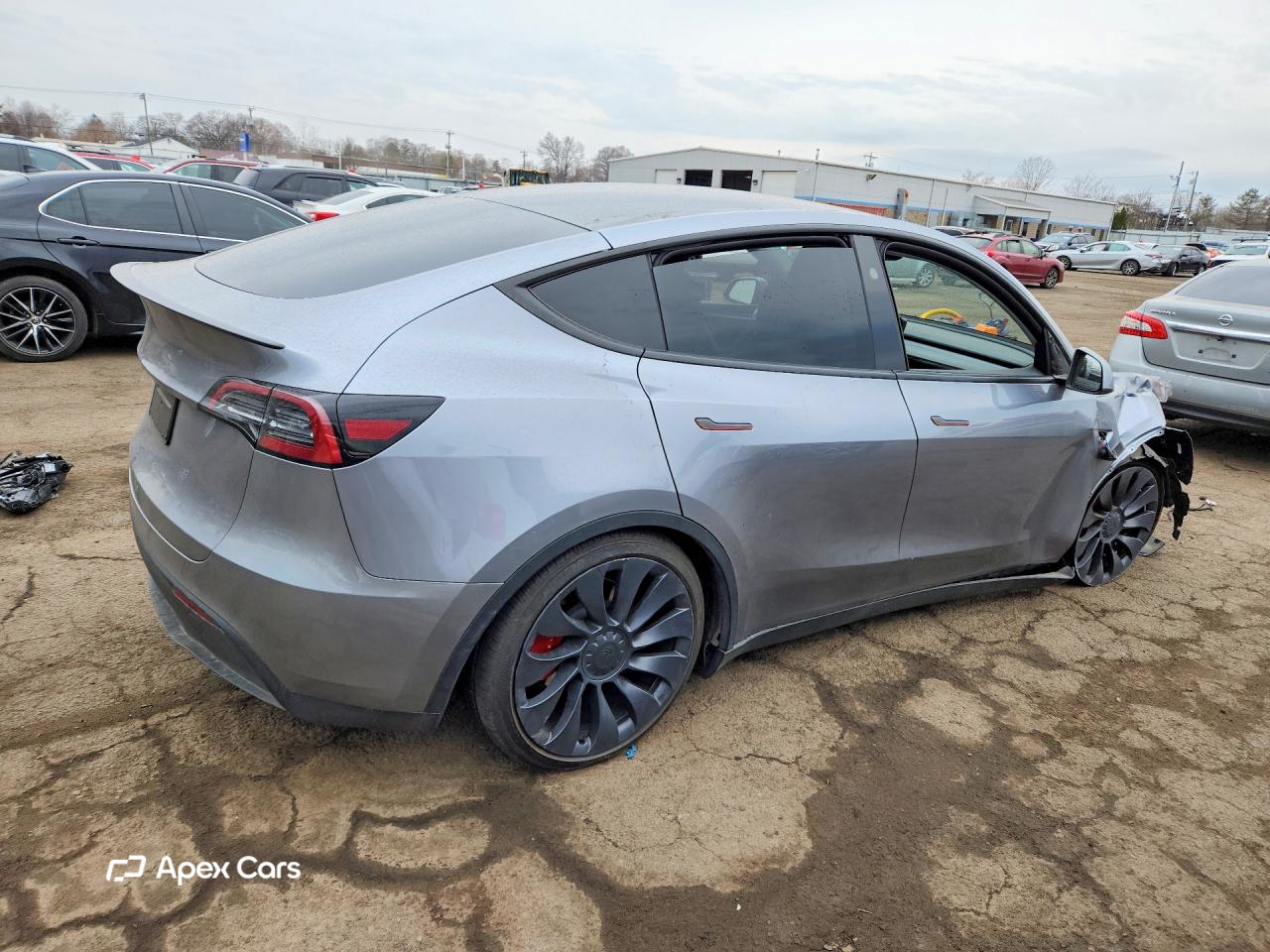 Tesla Model Y 2024