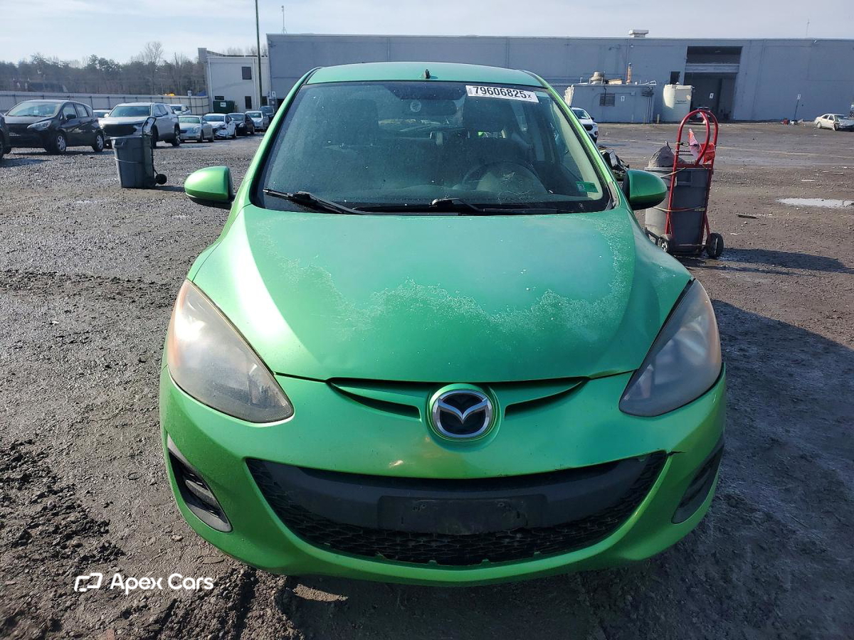 Mazda 2 2011
