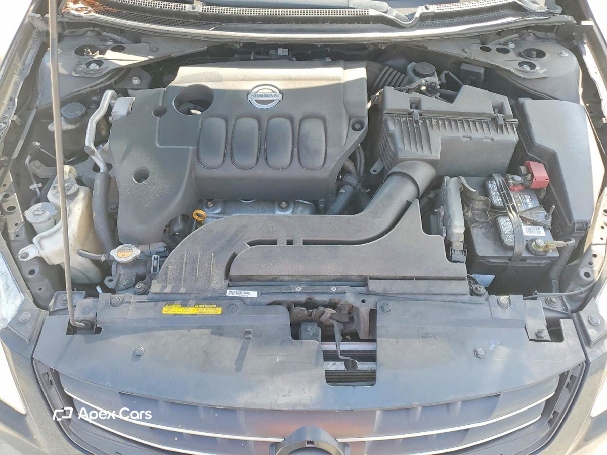 Nissan Altima 2010