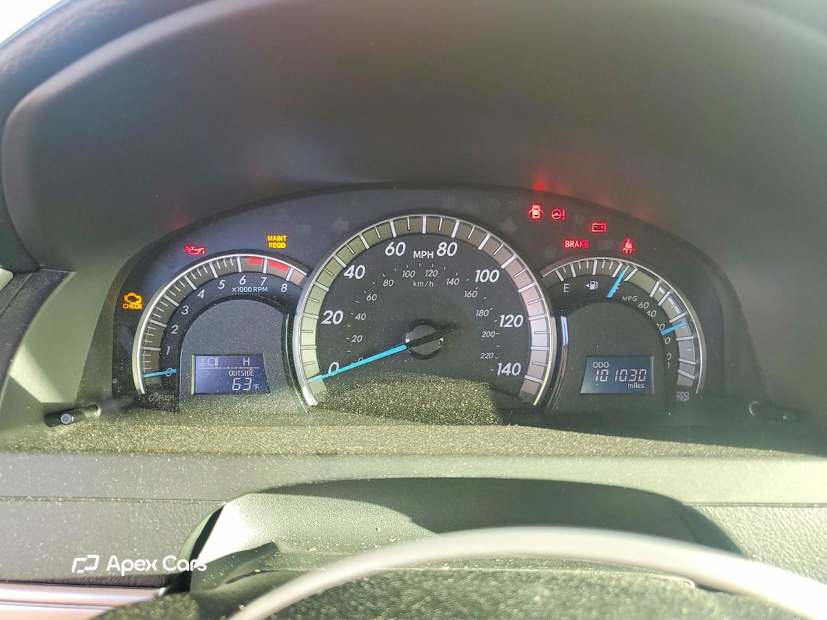 Toyota Camry 2012