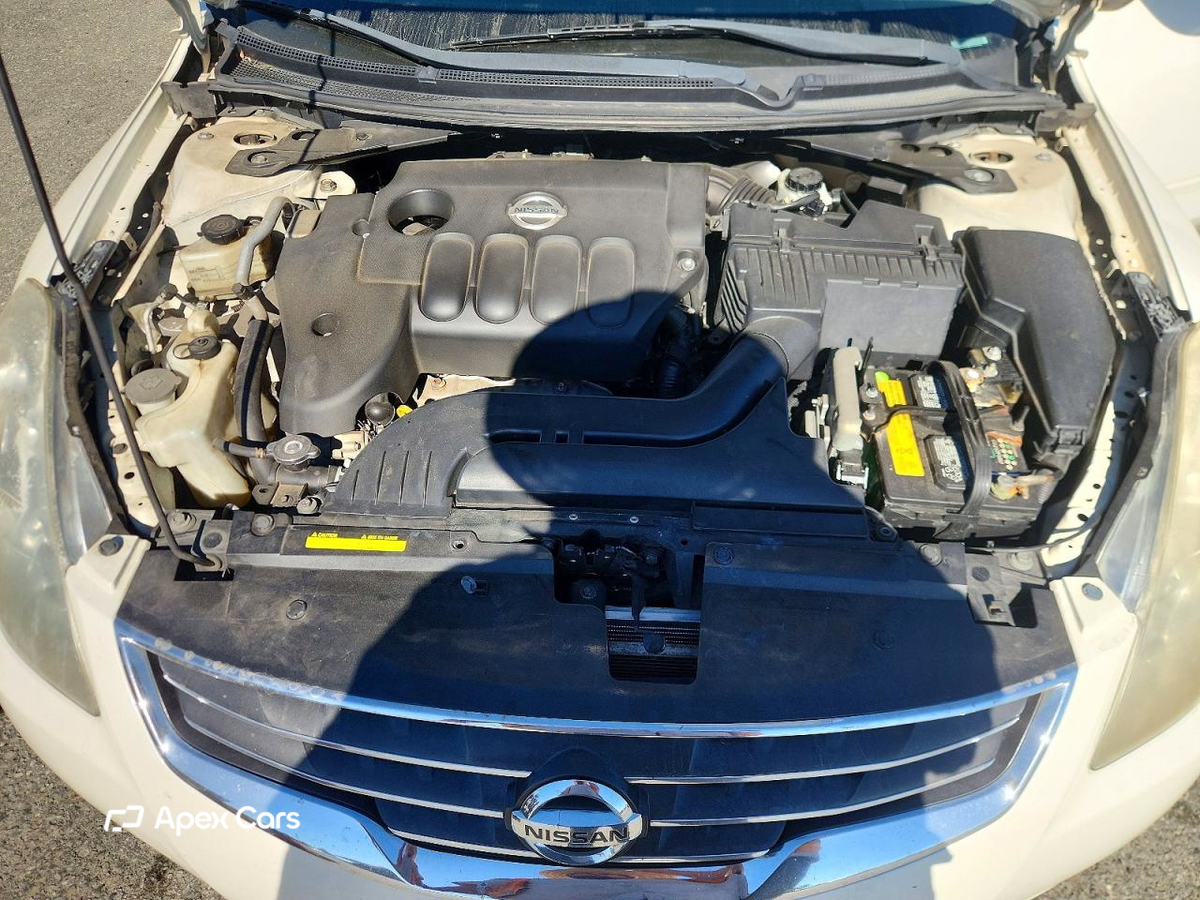 Nissan Altima 2012