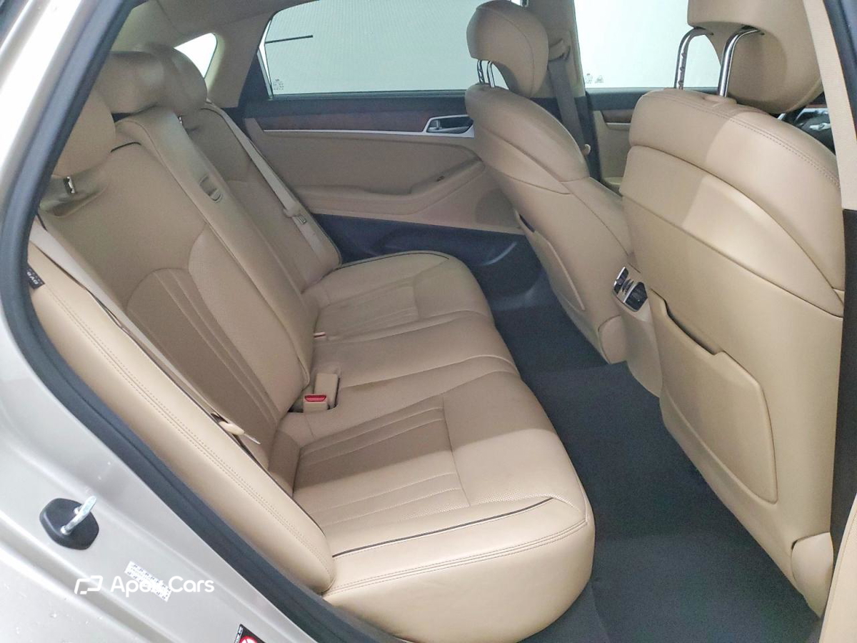 Hyundai Genesis 2015