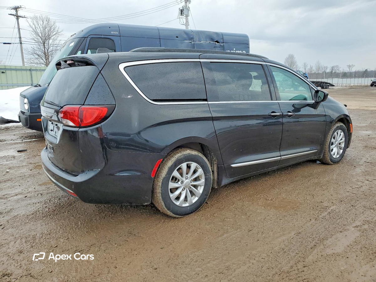 Chrysler Pacifica 2017