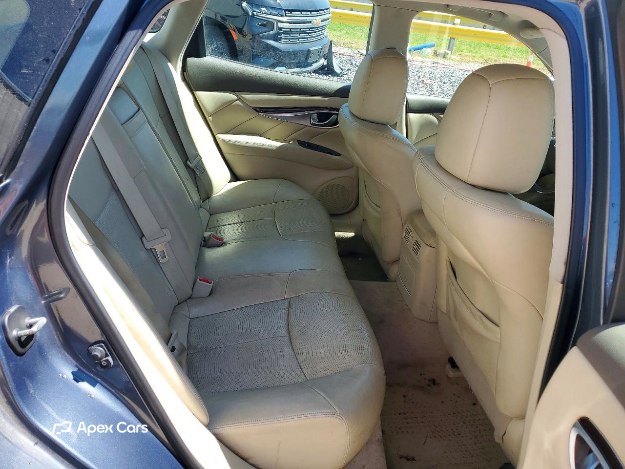 Infiniti M 2012