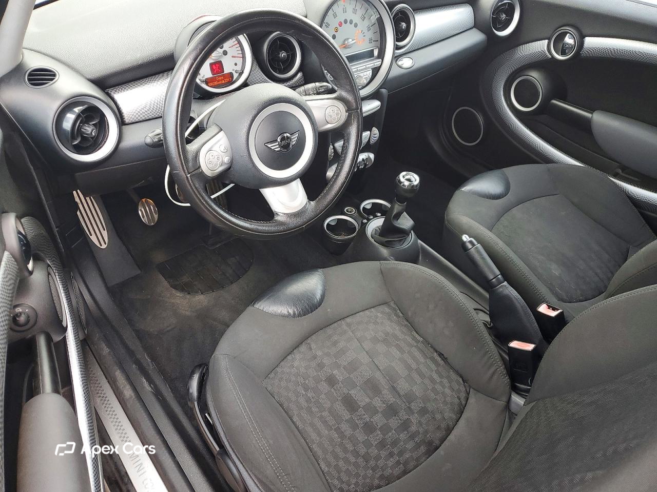 MINI Cooper 2010