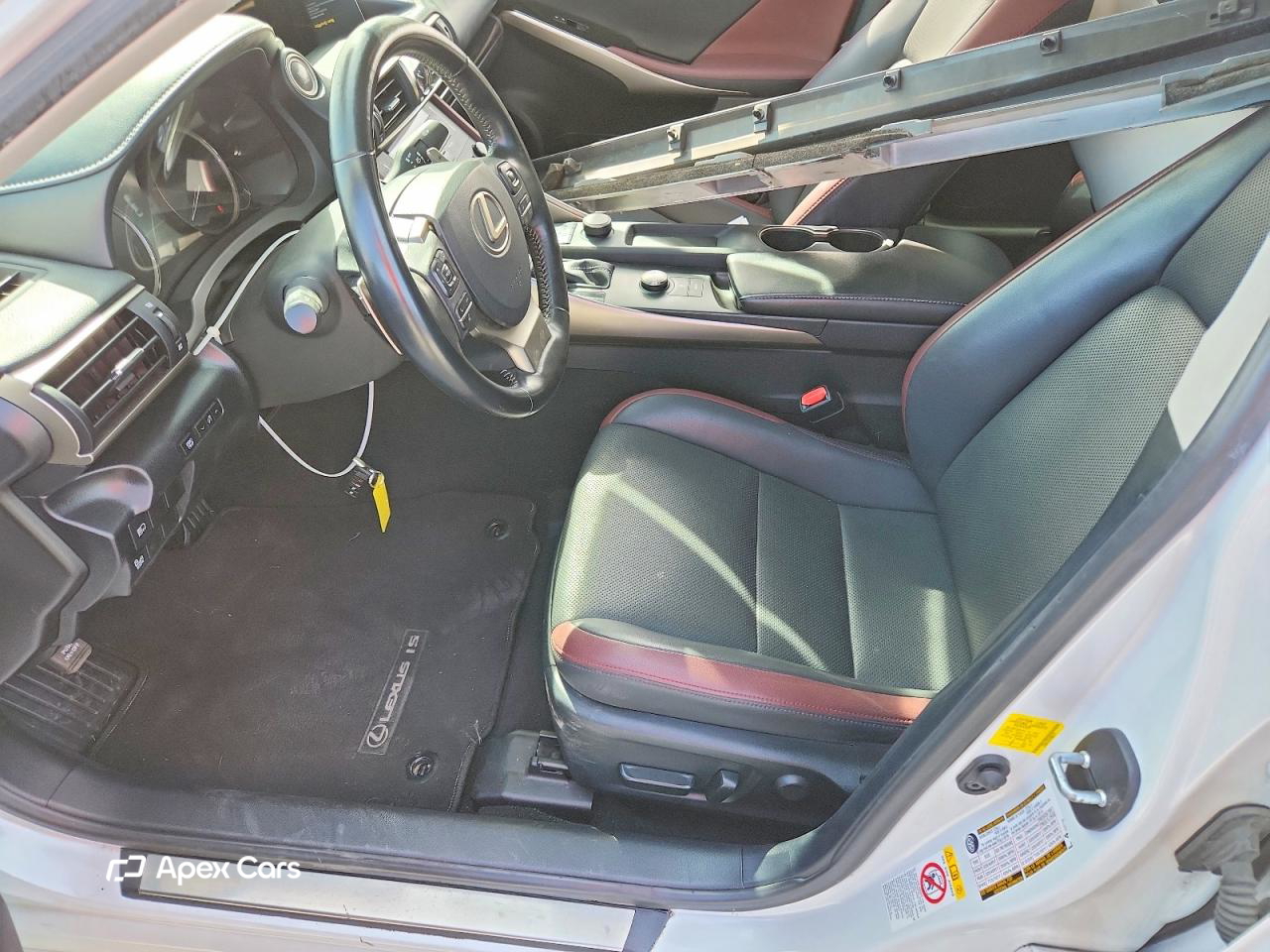 Lexus IS 2019
