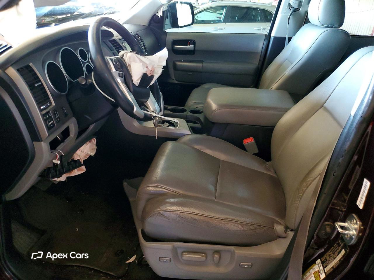 Toyota Sequoia 2015