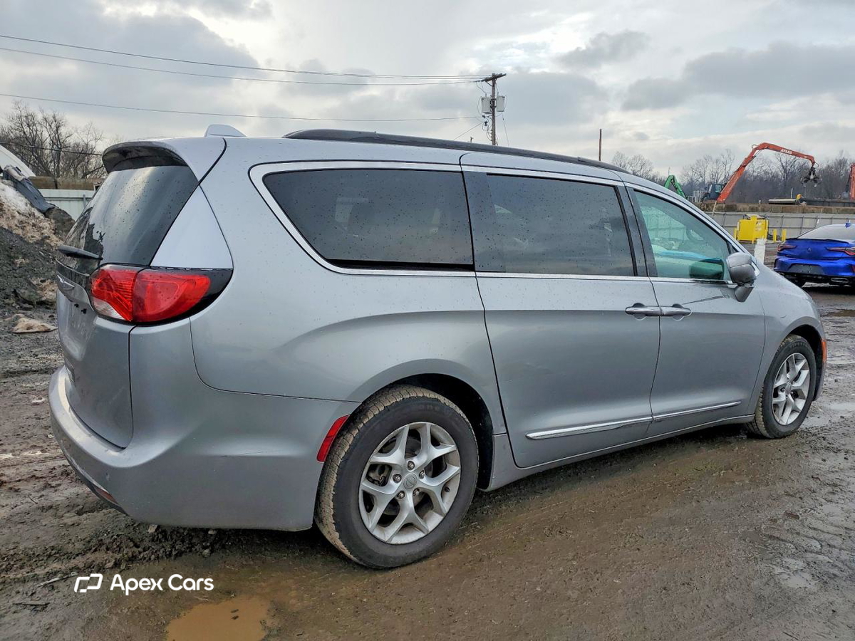 Chrysler Pacifica 2017