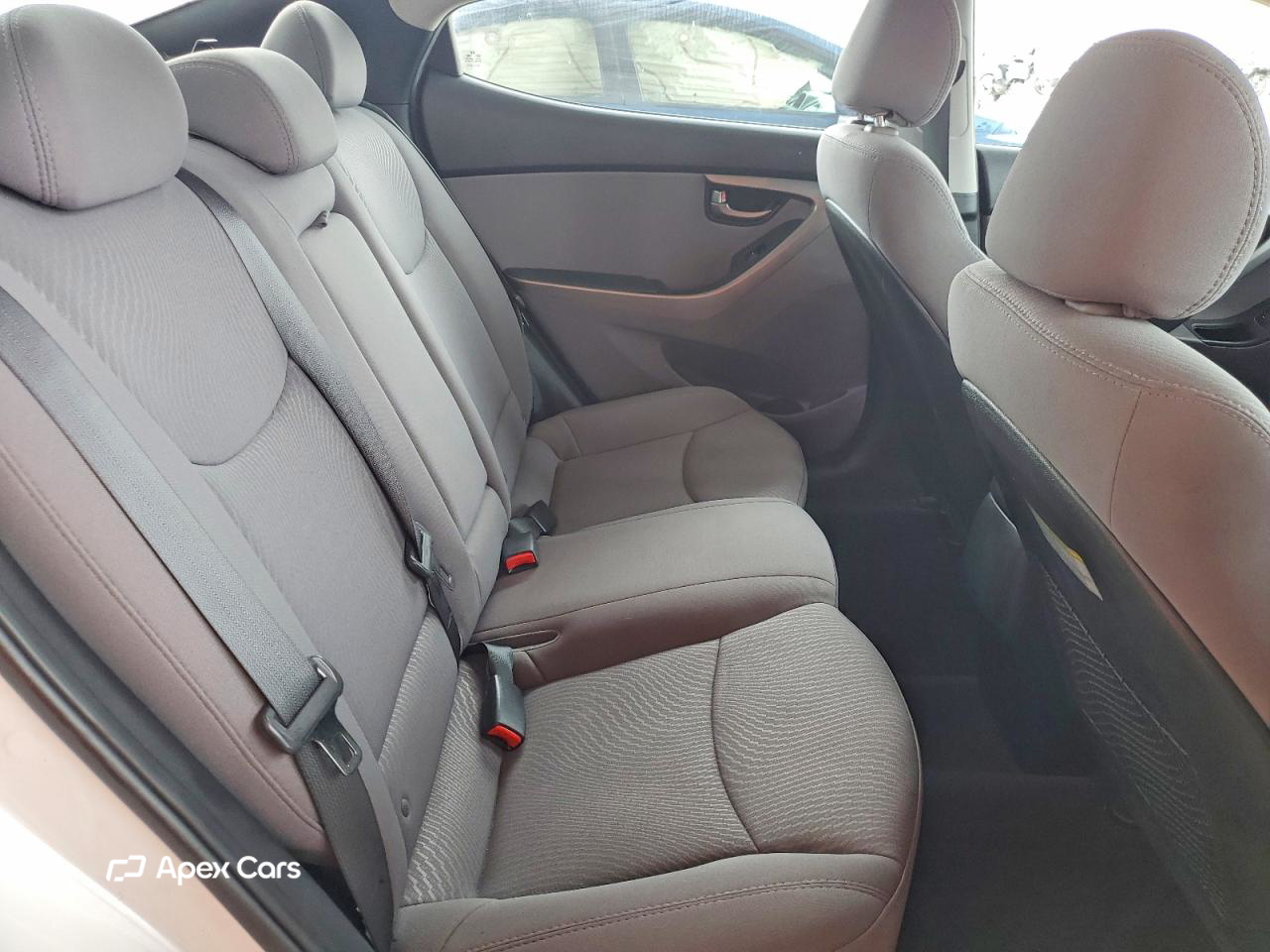 Hyundai Elantra 2016