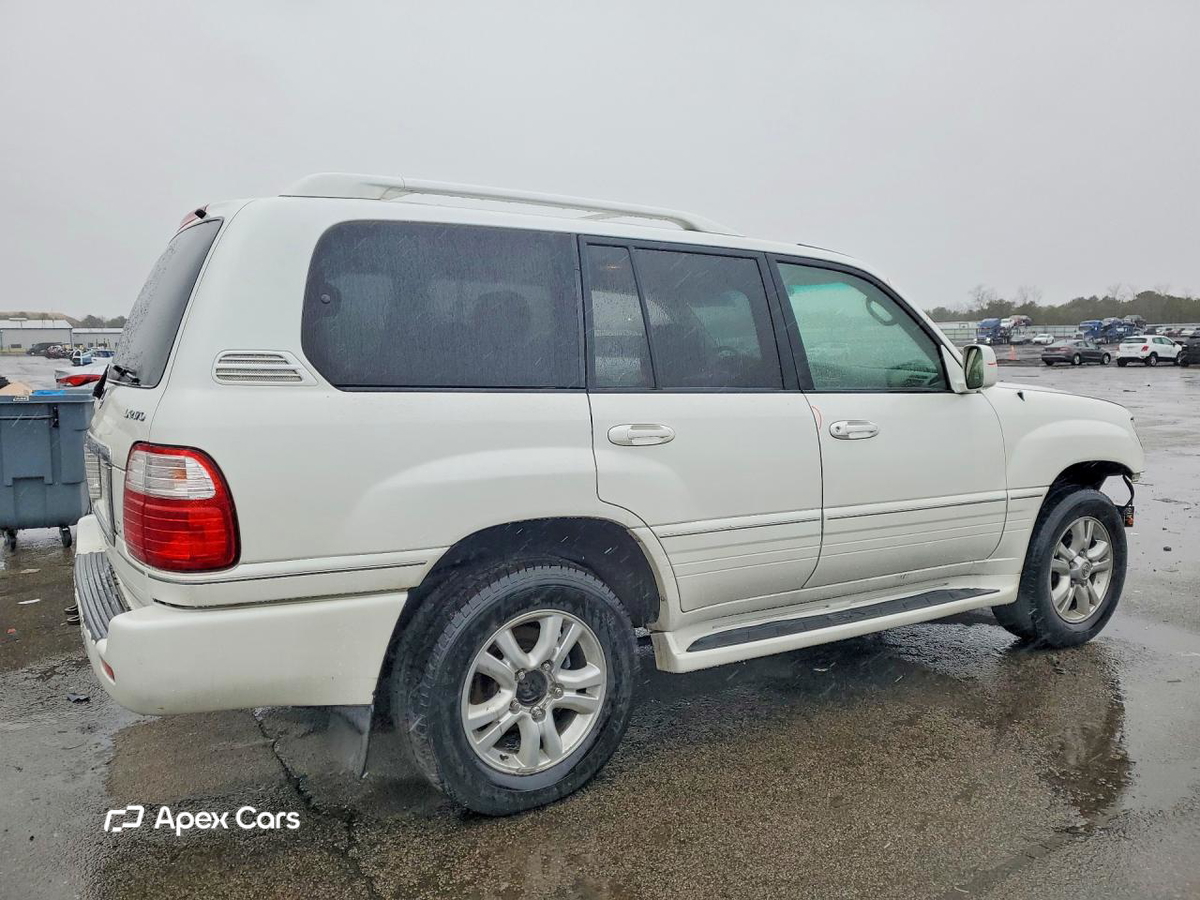 Lexus LX 2005