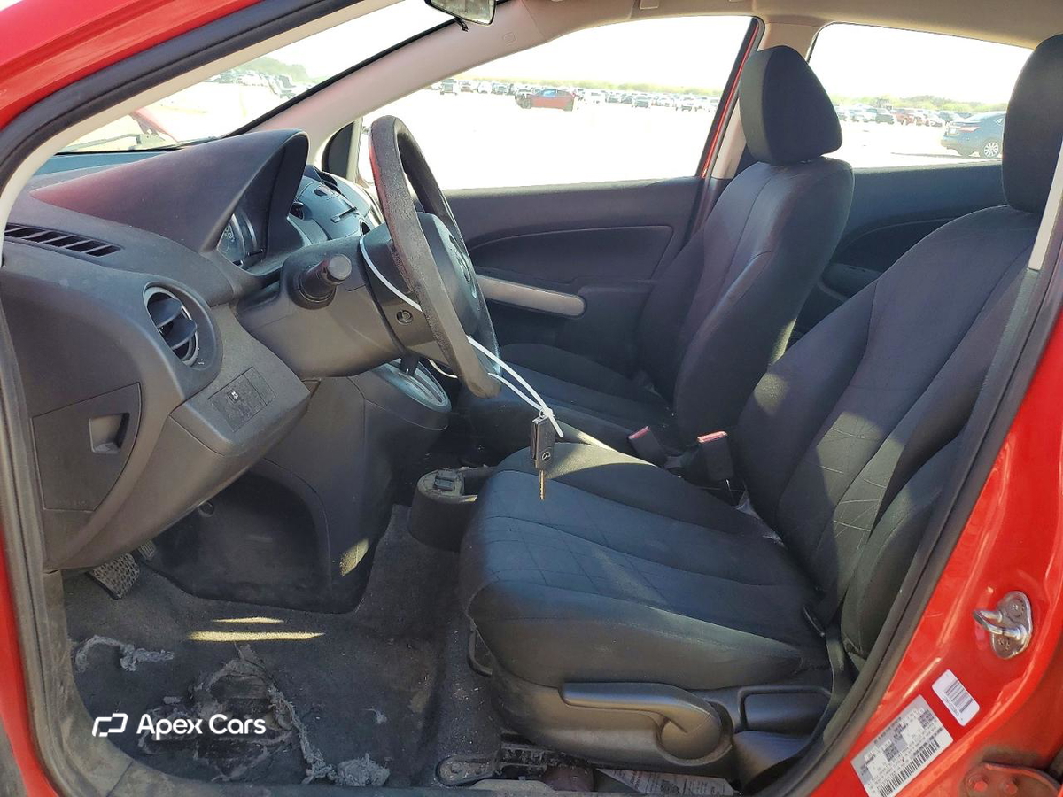 Mazda 2 2013