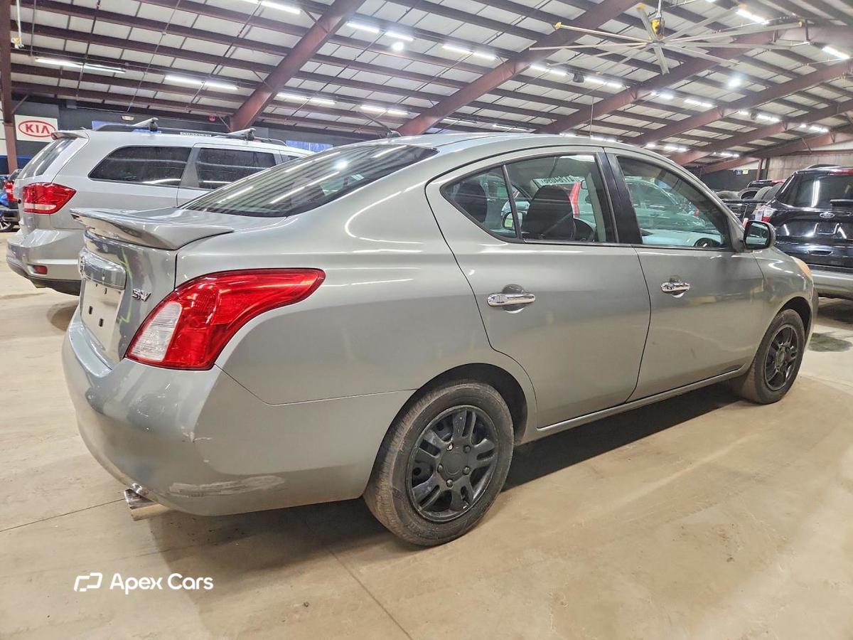 Nissan Versa 2014