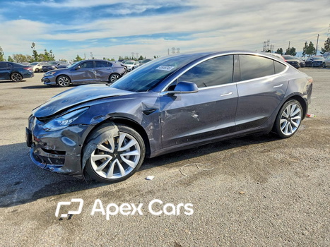 Tesla Model 3 2020 - Image 1 of 13