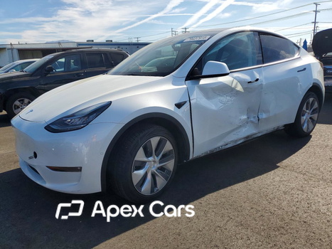 Tesla Model Y 2022 - Image 1 of 14