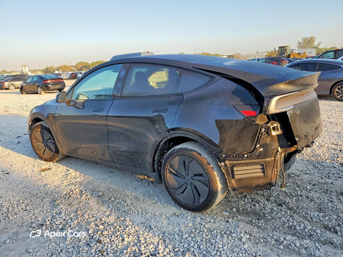 Tesla Model Y 2026