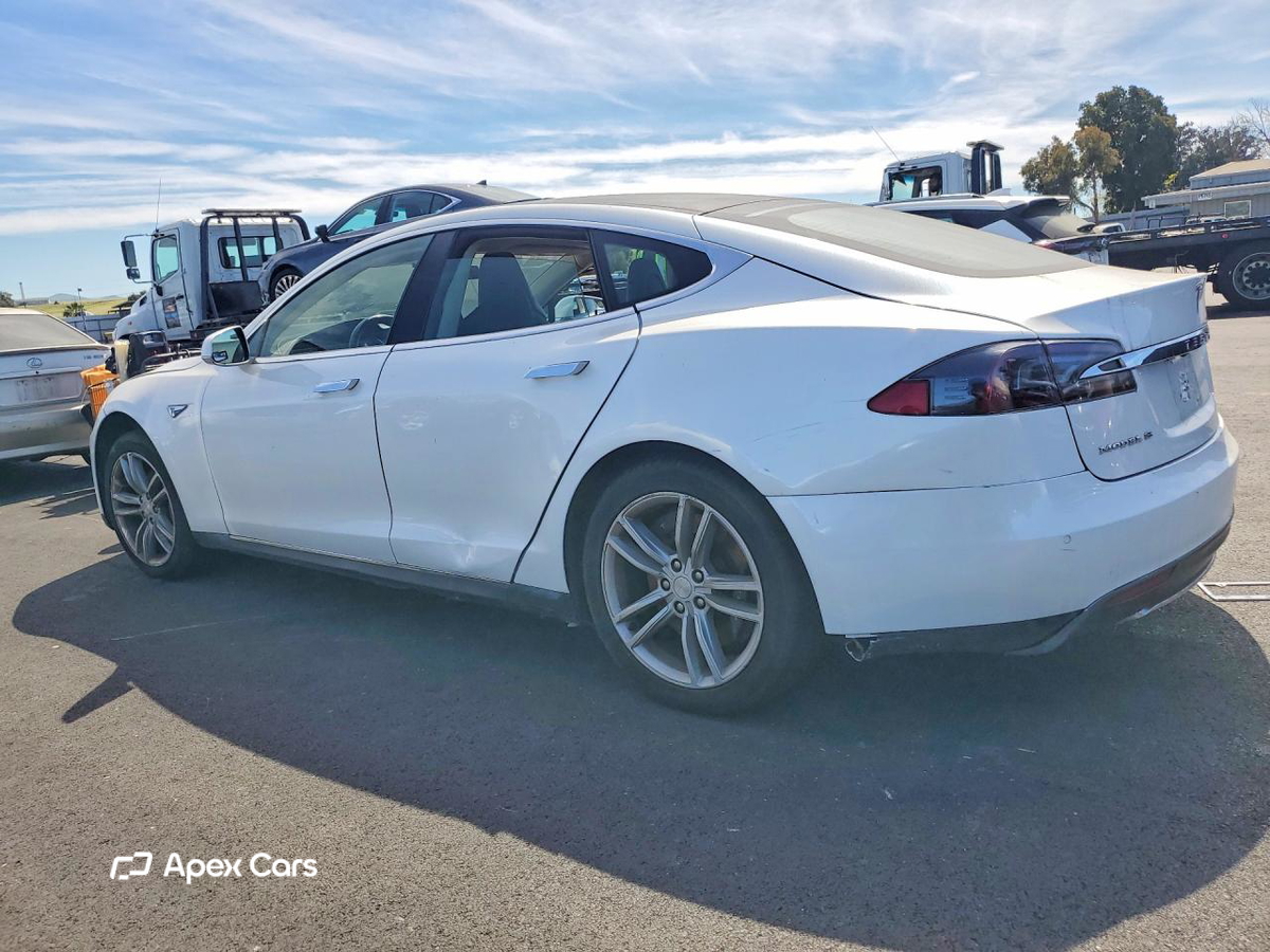 Tesla Model S 2014
