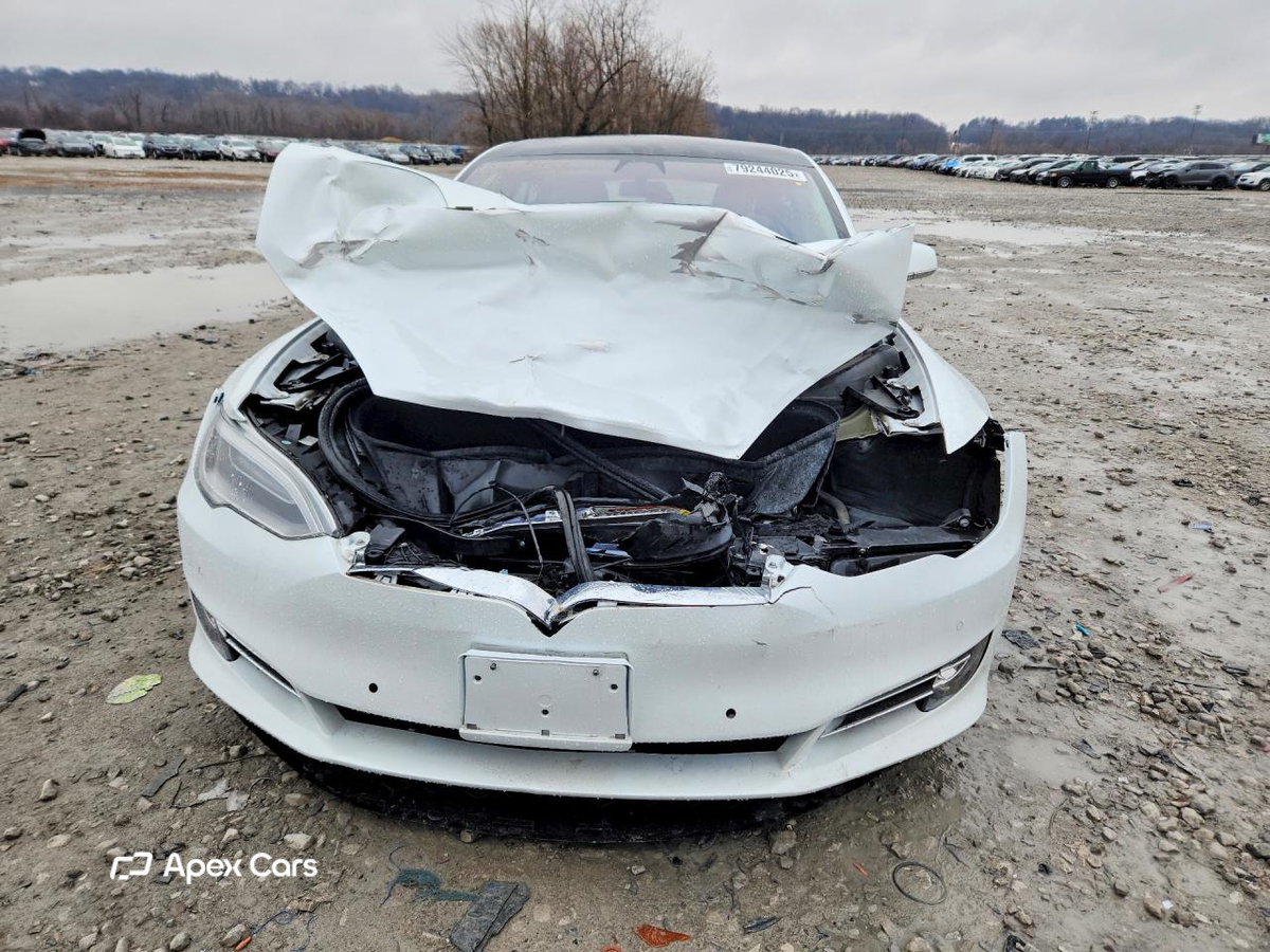 Tesla Model S 2018