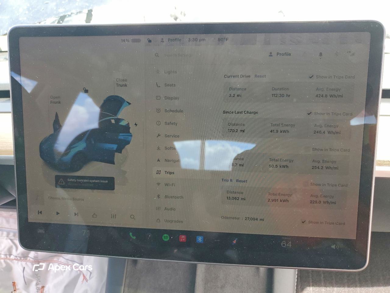 Tesla Model Y 2024