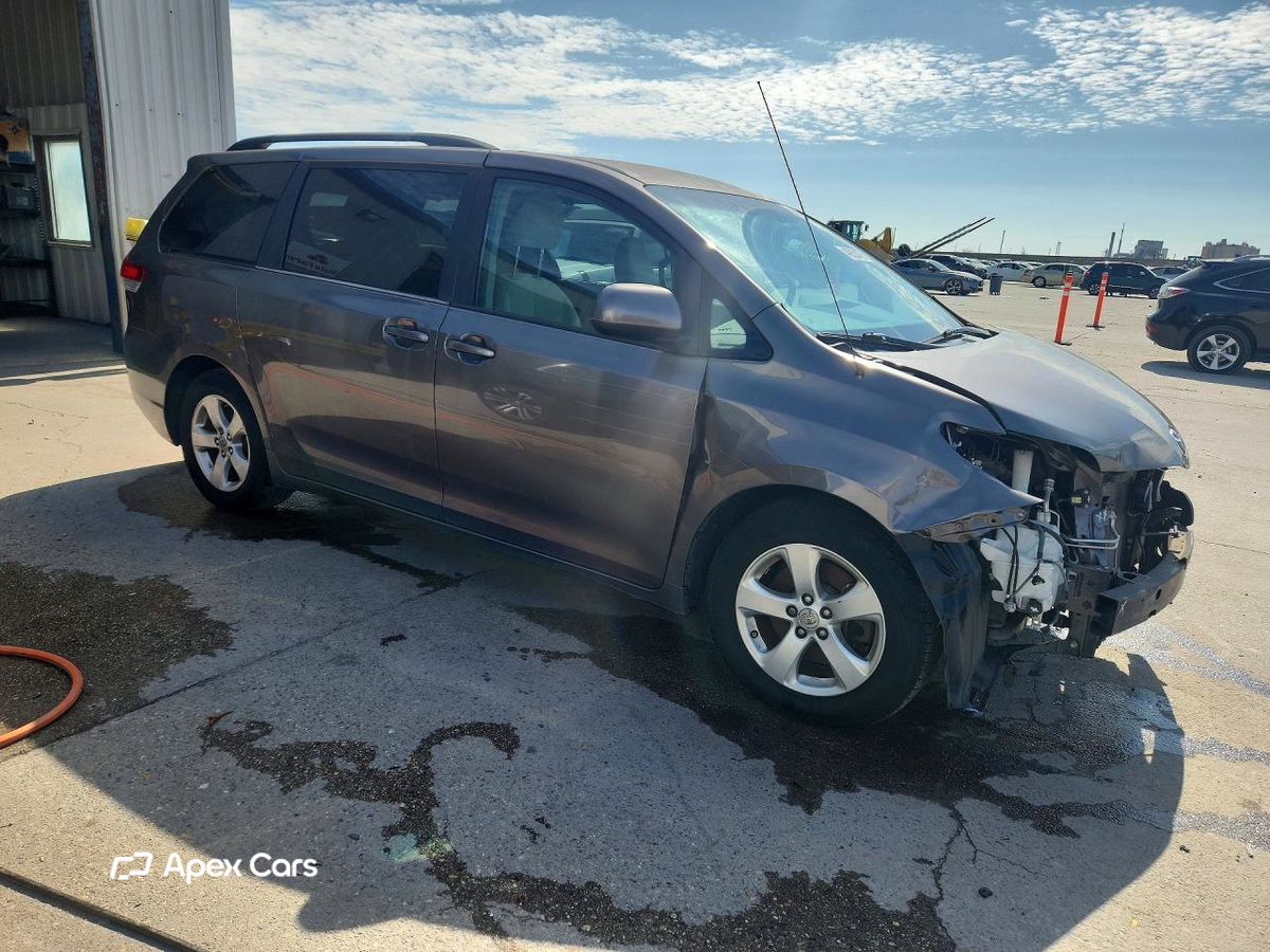 Toyota Sienna 2014
