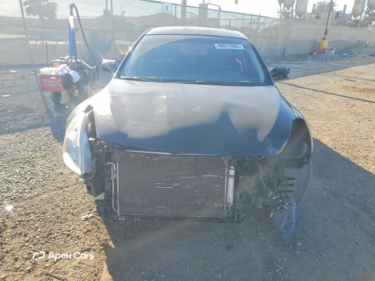 Nissan Altima 2012