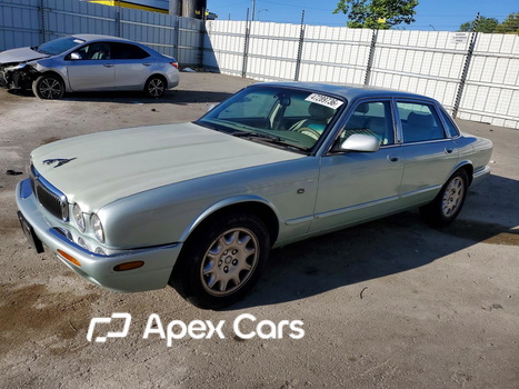 Jaguar XJ 2000 - Zdjęcie 1 z 13