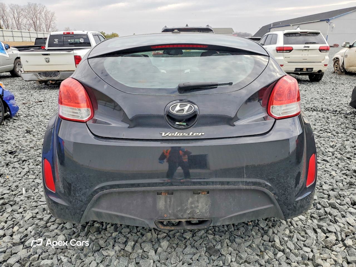 Hyundai Veloster 2012