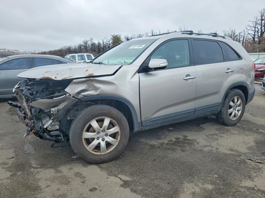 Kia Sorento 2013 - Image 1 of 13