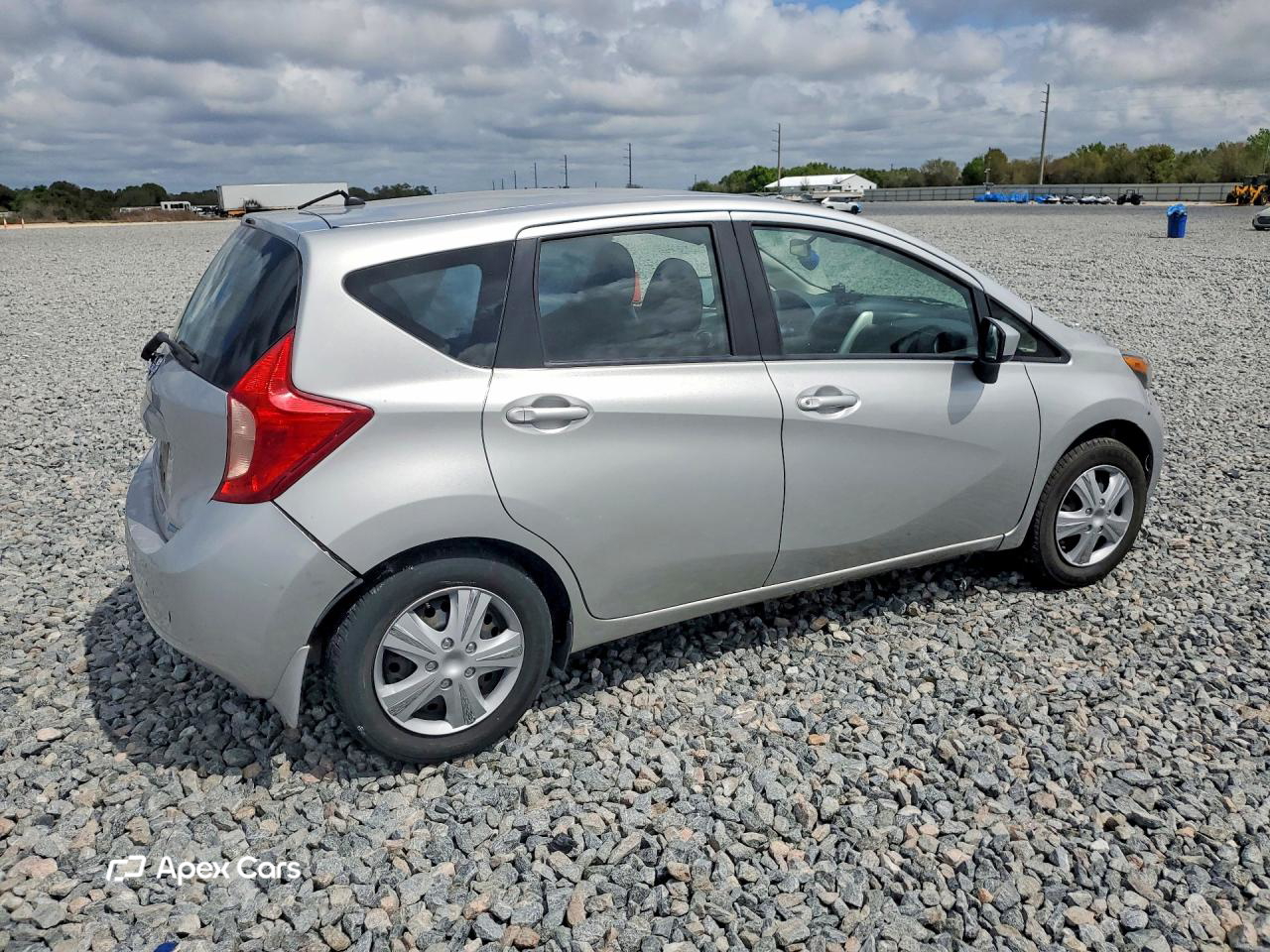 Nissan Versa 2016