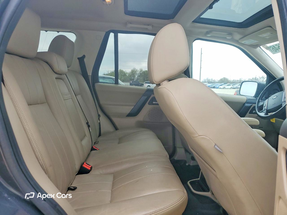 Land Rover LR2 2012