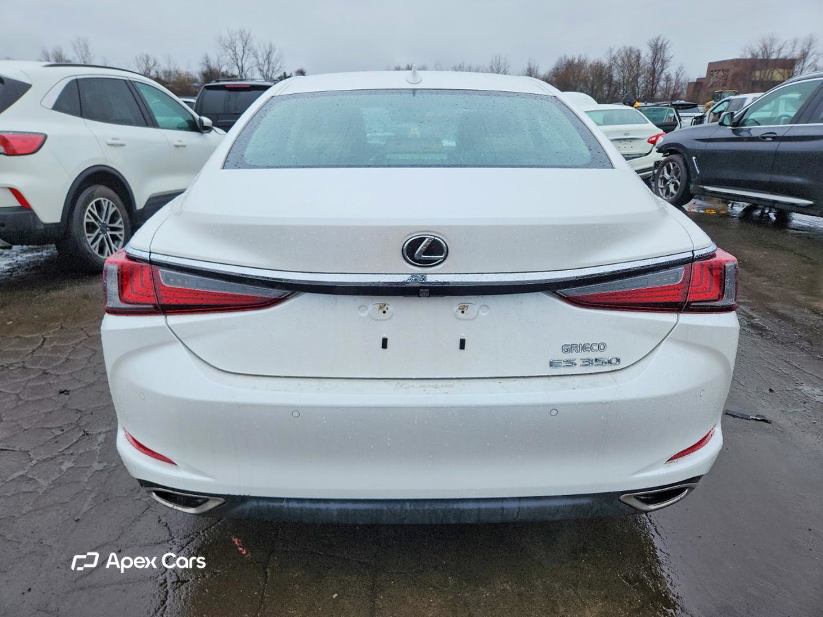 Lexus ES 2020