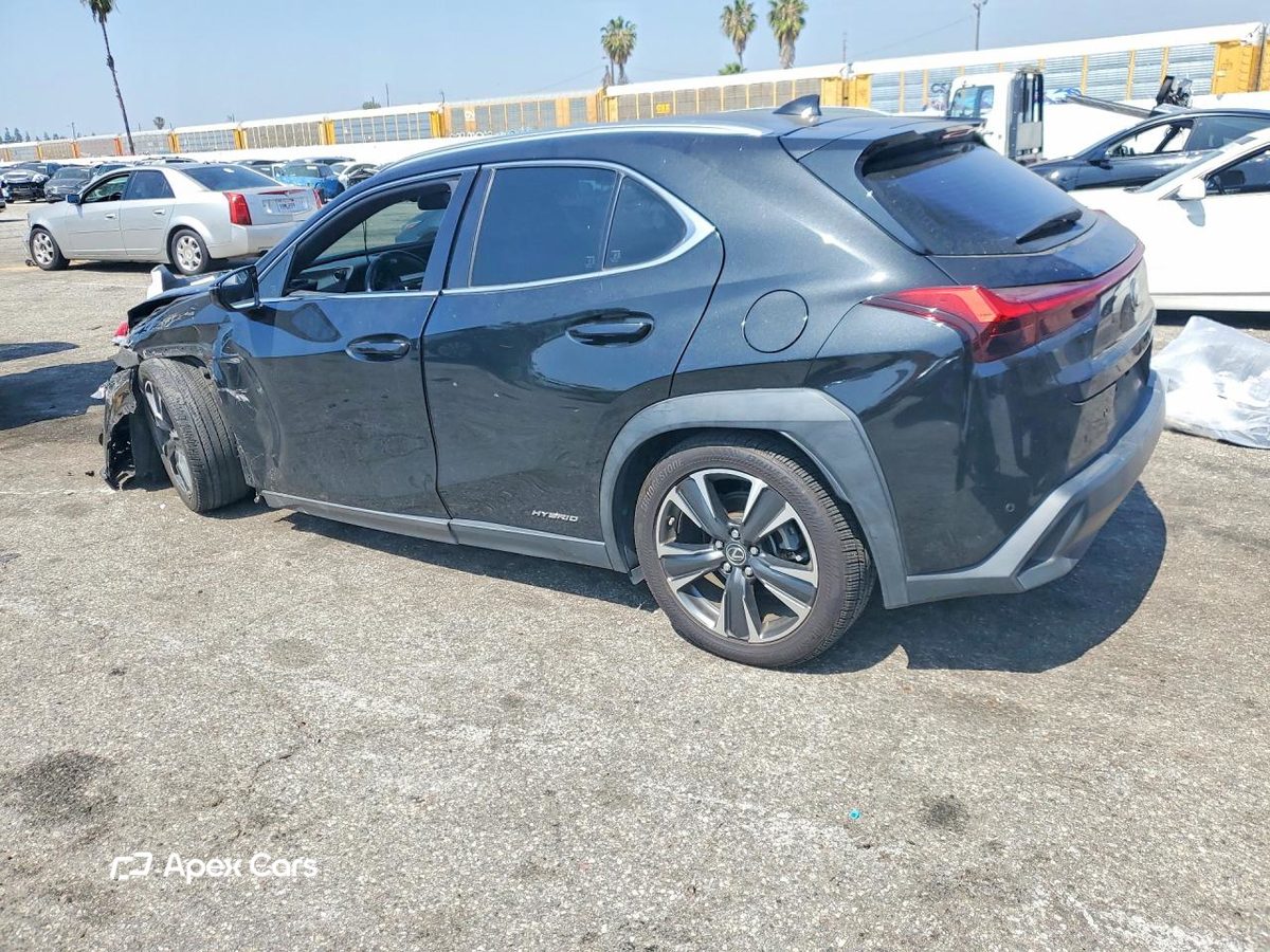 Lexus UX 2021