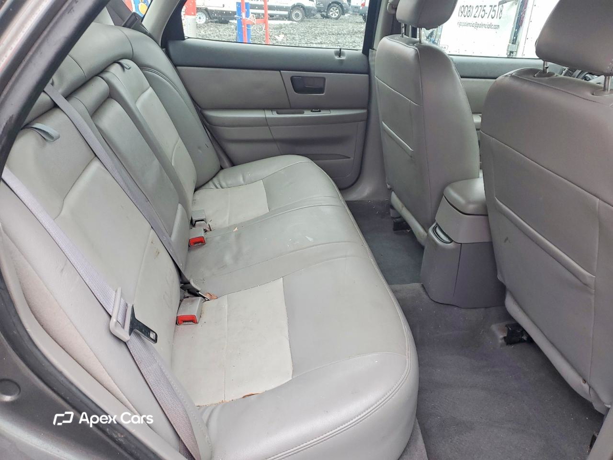 Ford Taurus 2004