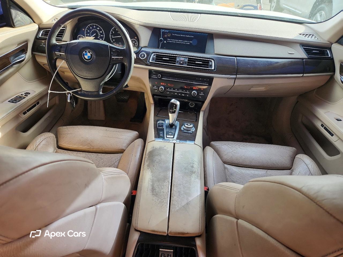 BMW Series 7 2010