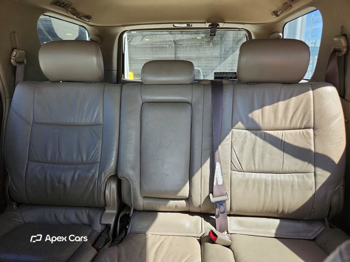 Toyota Sequoia 2004