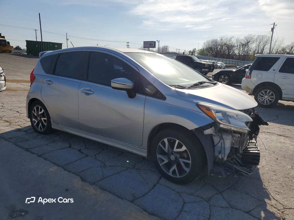 Nissan Versa 2015